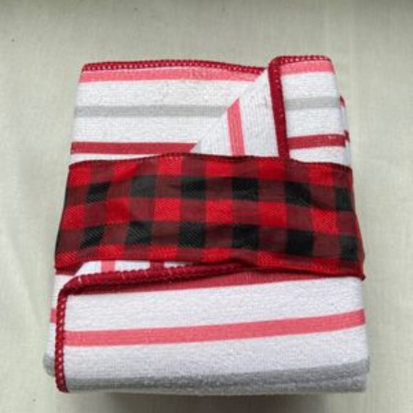 5 Piece Dish Scrubby, Drying Mat, Towel, Dish Towel Gift Set - Picture 3 of 9